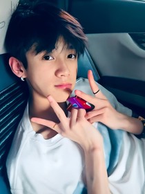 璇子：甜璇地转